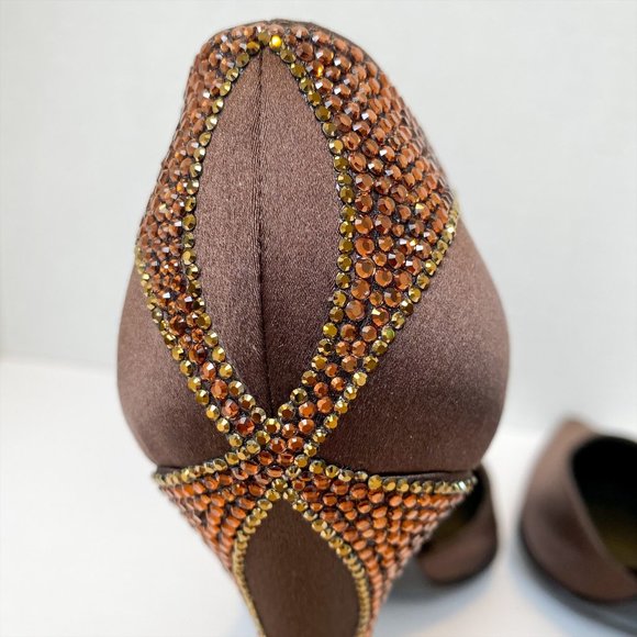 STUART WEITZMAN BROWN BEADED HEELS - Picture 2 of 7